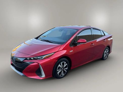 Used 2018 Toyota Prius Prime Premium FWD image 7