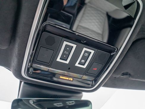 Used 2020 Land Rover Range Rover Velar SV Autobiography Dynamic image 21