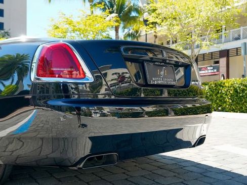 Used 2018 Rolls-Royce Dawn image 43