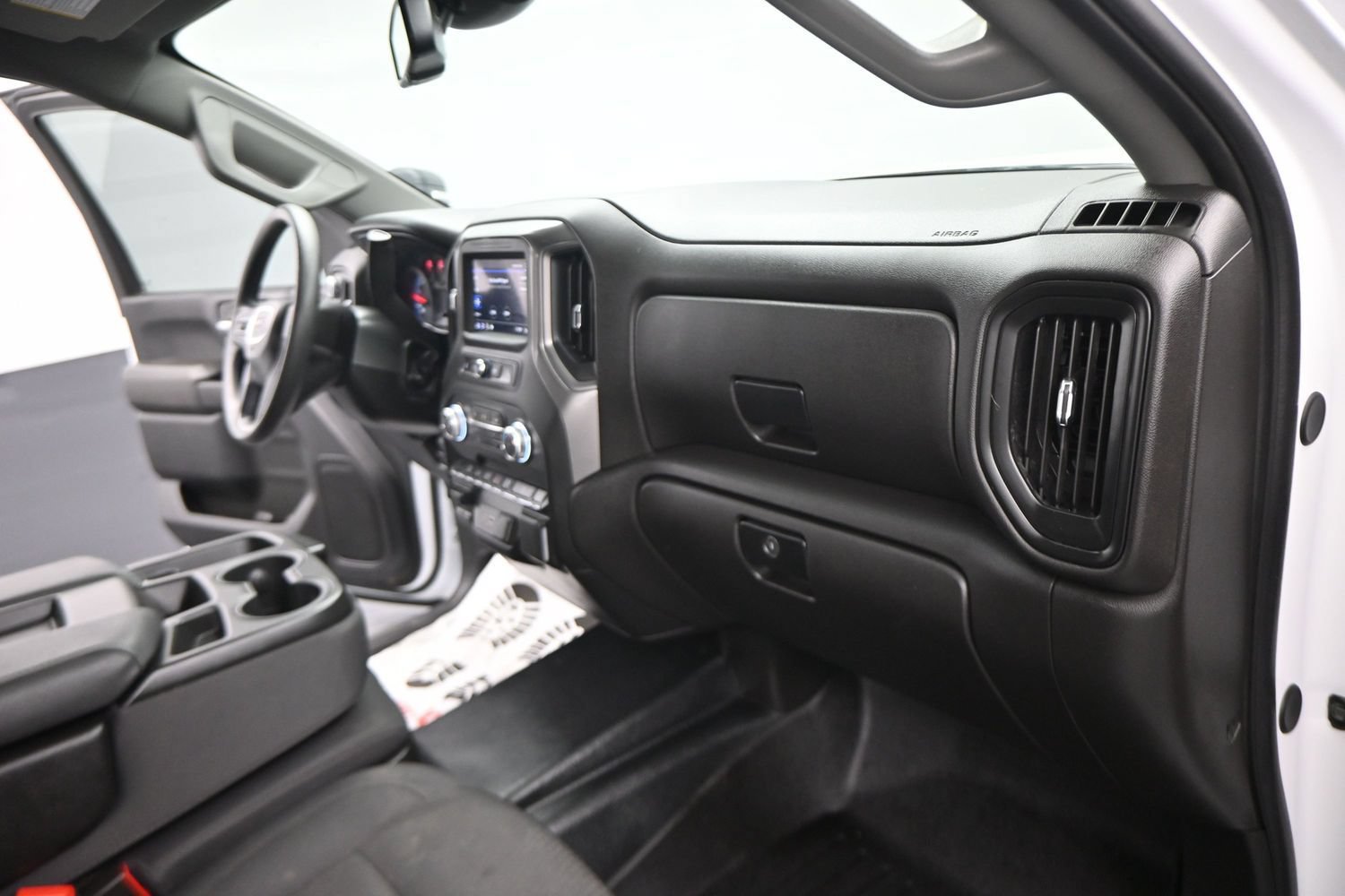 Used 2025 GMC Sierra 2500 Pro w/ Convenience Package AWD/4WD image 2
