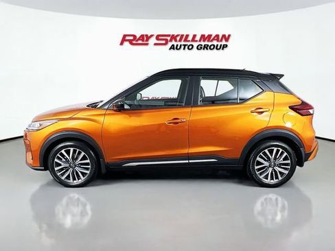 Used 2024 Nissan Kicks SR w/ SR Premium Package image 4