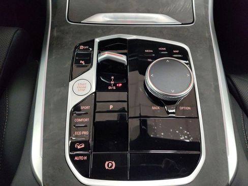 Used 2026 BMW X5 xDrive40i w/ M Sport Package AWD/4WD image 17