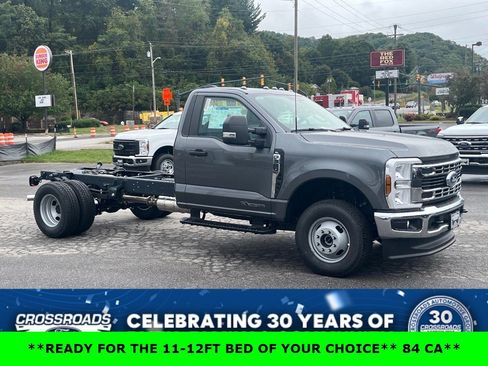 New 2026 Ford F350 XL w/ XL Chrome Package AWD/4WD image 1