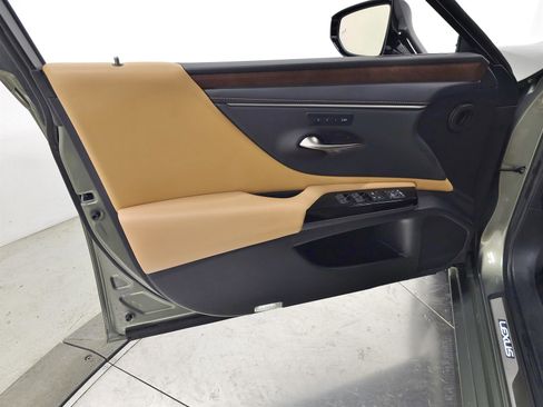 Used 2023 Lexus ES 350 w/ Premium Package image 13