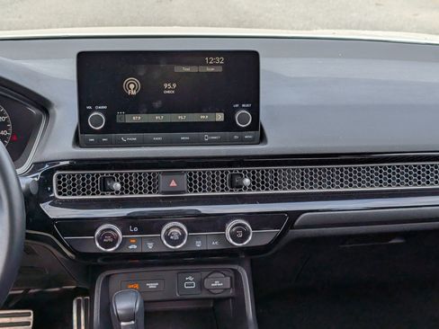 Used 2023 Honda Civic Sport image 17