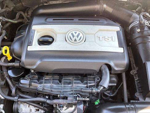 Used 2014 Volkswagen Eos Komfort FWD image 31