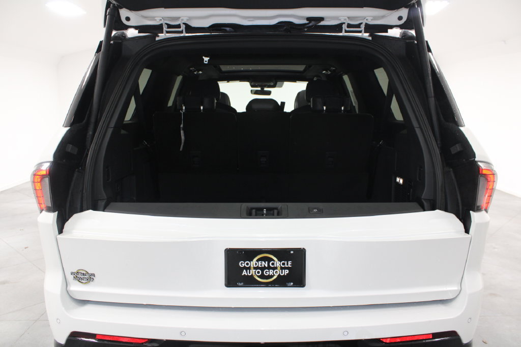 New 2025 Lincoln Navigator L Reserve w/ Jet Appearance Package AWD/4WD image 16