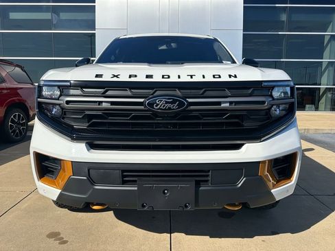 New 2025 Ford Expedition Tremor image 3