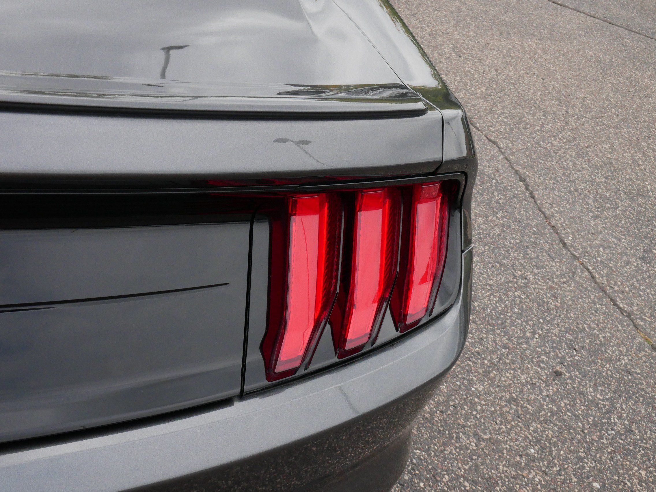 Used 2018 Ford Mustang Premium w/ Equipment Group 201A RWD image 18