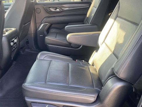 Used 2021 GMC Yukon XL Denali w/ Denali Ultimate Package AWD/4WD image 10