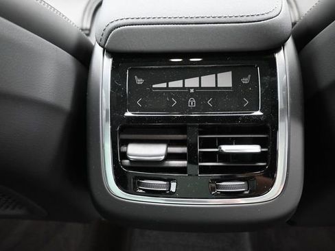 New 2026 Volvo XC60 B5 Ultra w/ Climate Package AWD/4WD image 32