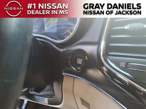 Used 2020 Jeep Grand Cherokee Limited AWD/4WD image 16