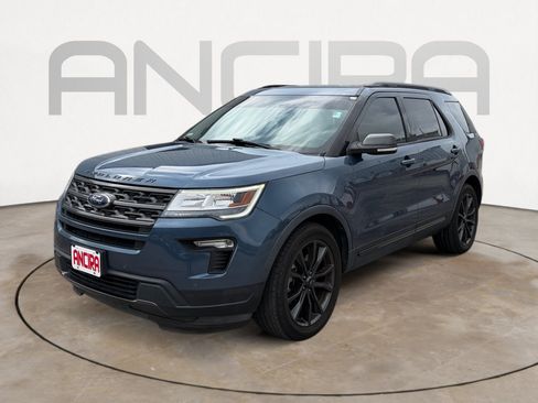 Used 2018 Ford Explorer XLT w/ Equipment Group 202A FWD image 5
