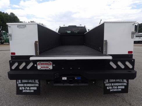 Used 2024 Ford F550 4x4 Crew Cab Super Duty w/ XLT Value Package image 56