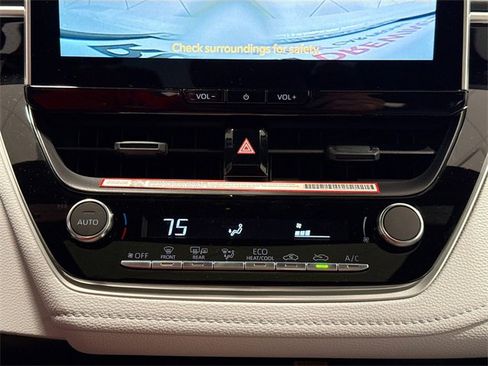 New 2025 Toyota Corolla SE image 13