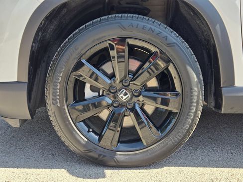 Used 2025 Honda Pilot Black Edition image 31
