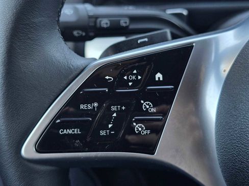 Used 2026 Mercedes-Benz GLB 250 image 33