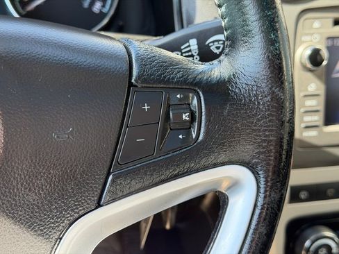 Used 2014 Chevrolet Captiva Sport LTZ image 15