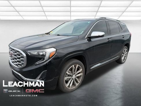 Used 2020 GMC Terrain Denali w/ Denali Premium Package image 9