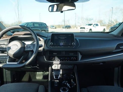 Used 2023 Nissan Rogue SV image 26