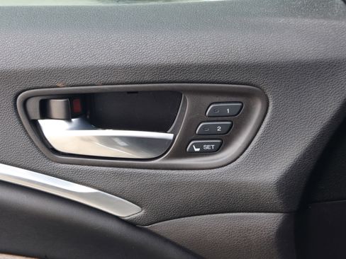 Used 2017 Acura MDX Sport Hybrid w/ Advance Pkg image 13