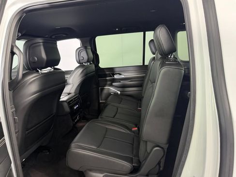 Used 2023 Jeep Wagoneer L Series III w/ Preferred Equipment Group AWD/4WD image 26