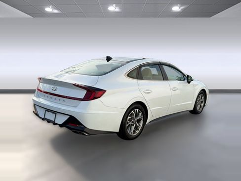 Used 2020 Hyundai Sonata SEL w/ Premium + Sunroof Package FWD image 9