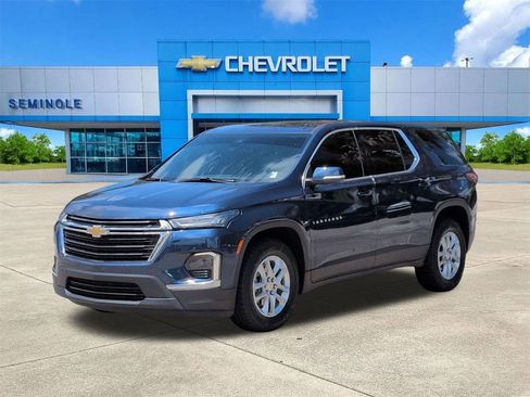 Used 2023 Chevrolet Traverse LS w/ Safety Package FWD image 2