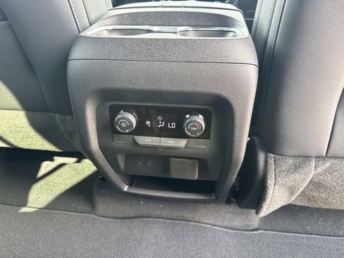 New 2026 Chevrolet Traverse LT w/ Driver Confidence Package FWD image 22