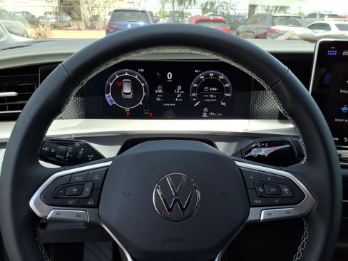 New 2026 Volkswagen Tiguan SE AWD/4WD image 18