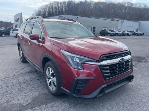 Used 2023 Subaru Ascent Premium w/ Convenience Package image 3