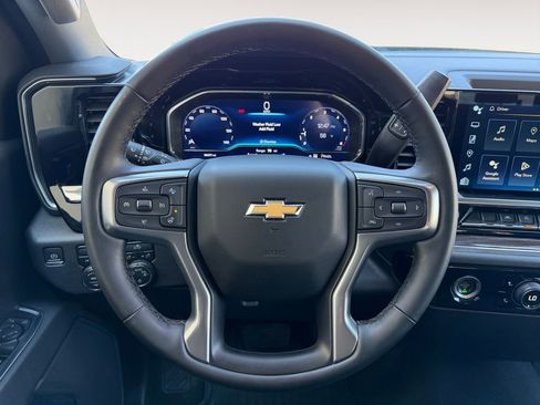 Used 2023 Chevrolet Silverado 1500 LT AWD/4WD image 23