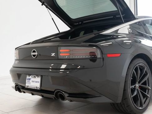 Used 2024 Nissan Z Performance w/ Floor Mat Package RWD image 11