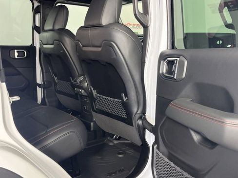 New 2025 Jeep Wrangler Unlimited Rubicon w/ XTREMEE 35" Tire Package image 27