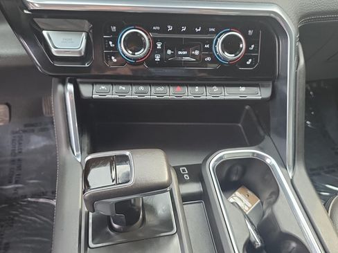 Used 2022 GMC Sierra 1500 Denali w/ Technology Package AWD/4WD image 22