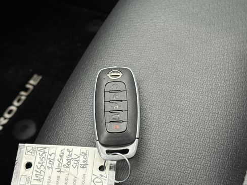 Used 2023 Nissan Rogue SV w/ SV Premium Package image 32