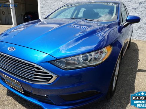 Used 2017 Ford Fusion SE FWD image 5