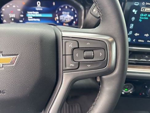 Used 2024 Chevrolet Silverado 1500 LT AWD/4WD image 15