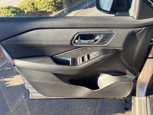 New 2026 Nissan Rogue Platinum w/ Platinum Premium Package image 16