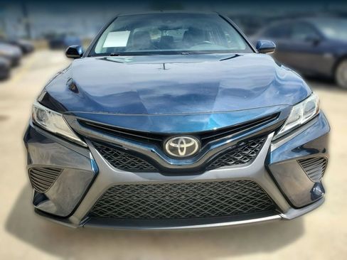 Used 2018 Toyota Camry SE w/ Convenience Package FWD image 20