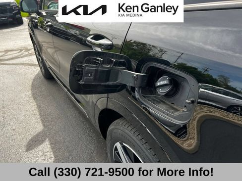 Certified 2023 Kia Sorento S FWD image 50