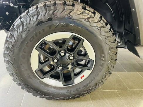 Used 2022 Jeep Wrangler Unlimited Rubicon w/ Steel Bumper Group AWD/4WD image 33