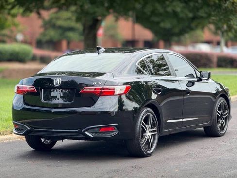 Used 2017 Acura ILX FWD image 8