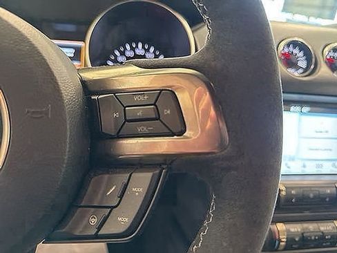 Certified 2018 Ford Mustang Shelby GT350 w/ Convenience Package image 31