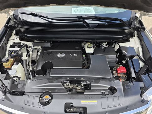 Used 2014 Nissan Pathfinder Platinum w/ Platinum Premium Package FWD image 38