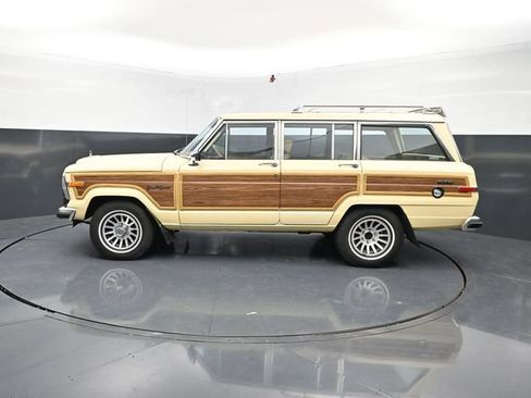 Used 1988 Jeep Grand Wagoneer AWD/4WD image 4