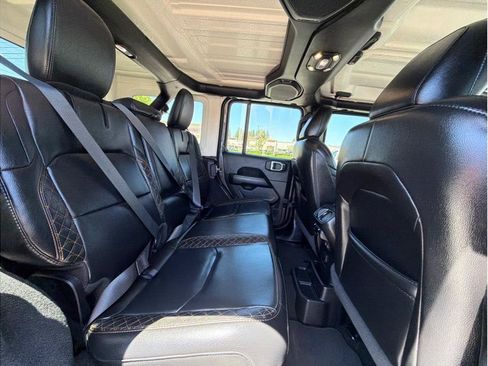 Used 2021 Jeep Wrangler Unlimited Sahara AWD/4WD image 11