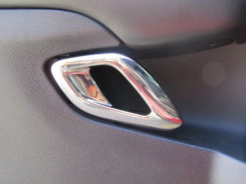 Used 2016 Dodge Challenger SRT Hellcat image 8