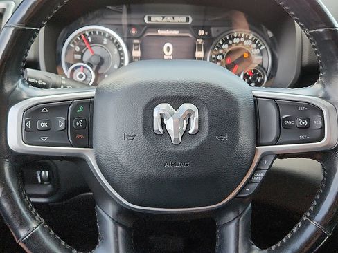 Used 2020 RAM 1500 Big Horn AWD/4WD image 11