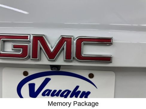Used 2020 GMC Yukon SLT w/ Open Road Package AWD/4WD image 18